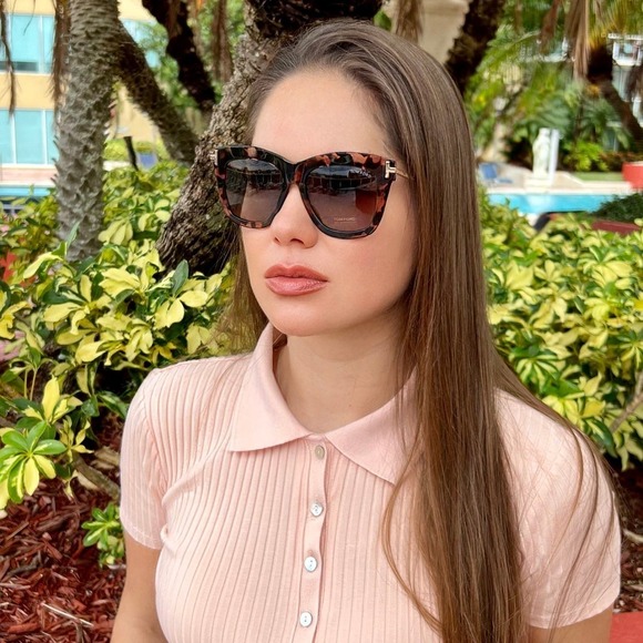 NEW!!! TOM FORD Dasha Sunglasses TF822 56E Authentic - Picture 1 of 11